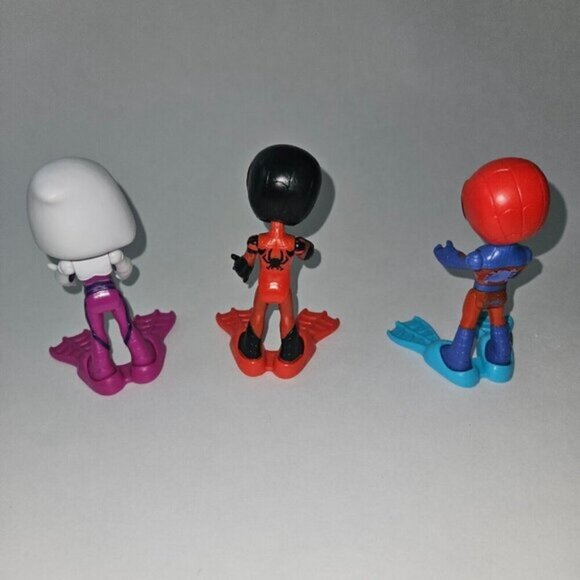 3 Spidey Figure Toy Lot Spiderman Miles Morales Ghost-Spider Scuba Feet Flippers - Picture 3 of 7